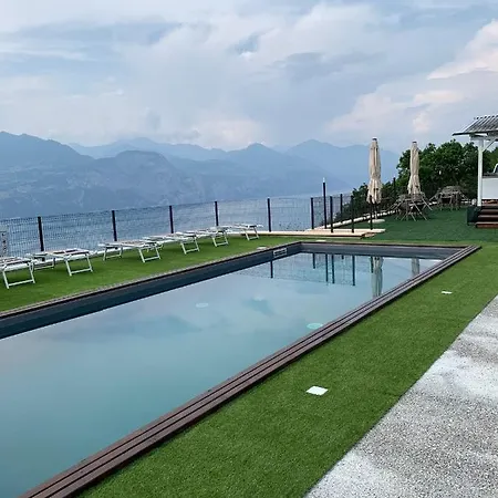 Le Terrazze Sul Garda Relais مكان تخييم *