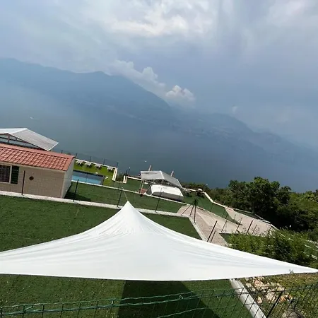 مكان تخييم Le Terrazze Sul Garda Relais *