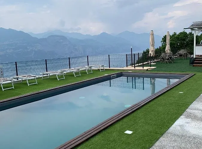 Le Terrazze Sul Garda Relais Campeggio *